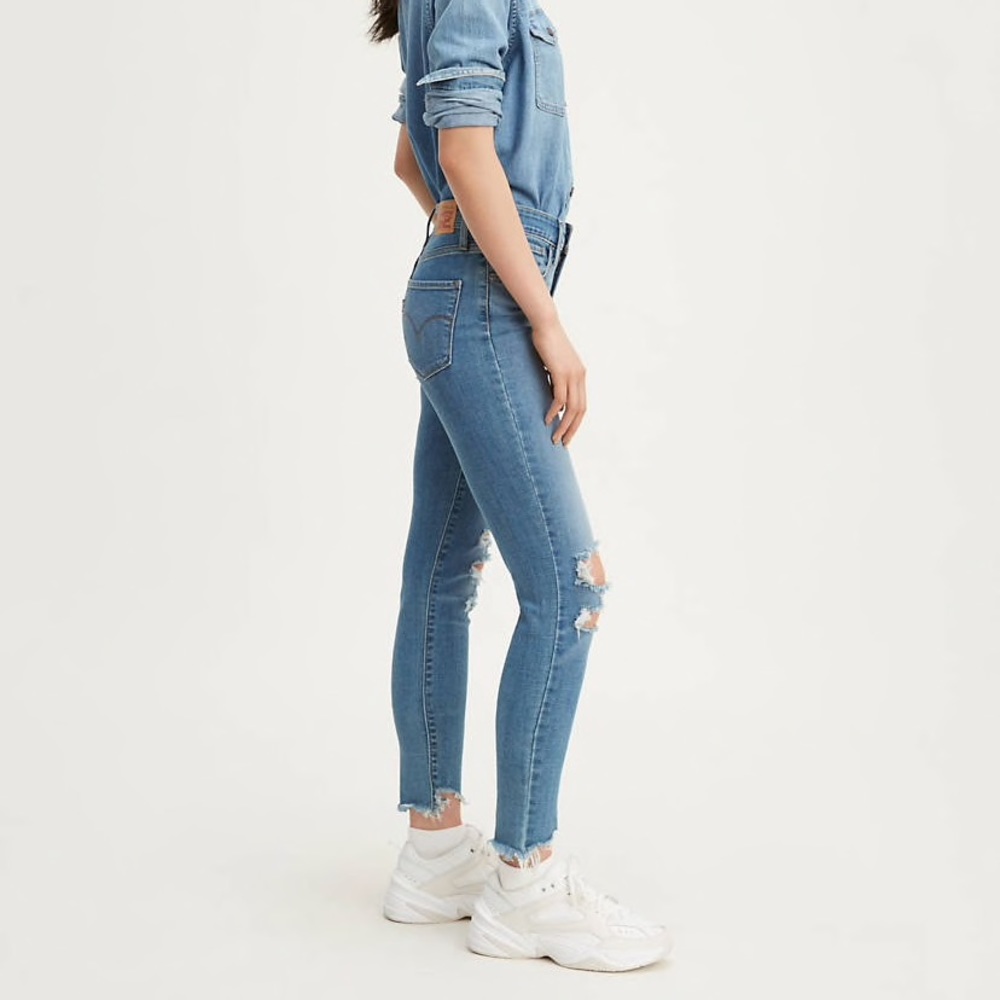 Levi’s 721 High Rise Skinny Jeans